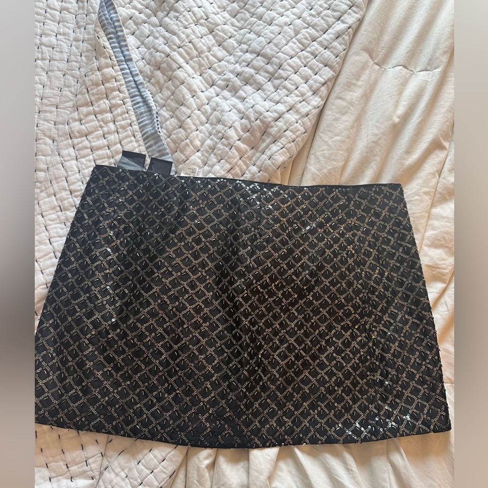 Black and Silver Patterned mini Skirt